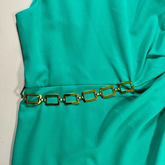 dressbarn sleeveless Green Dress with Gold Chain - Picture 10 of 16